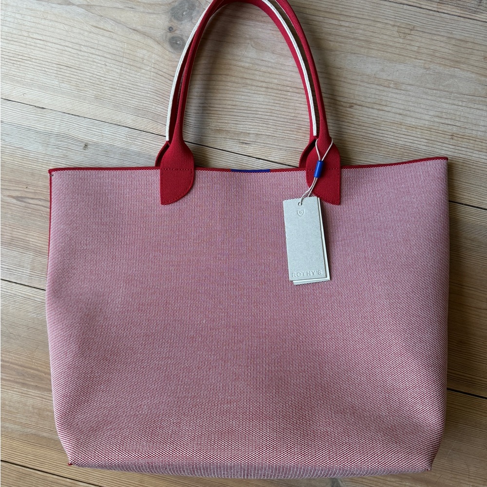 Rothy’s Lightweight Tote in light poppy